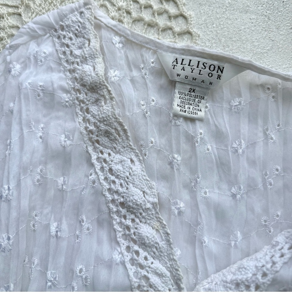 Vintage Boho White Lace Eyelet Blouse Romantic Cottagecore Top XXL - Picture 2 of 2